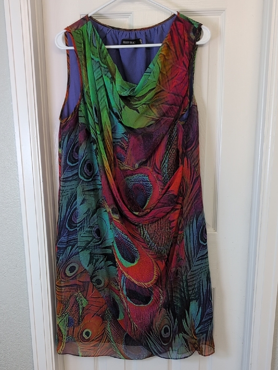 Ellen Tracy Dresses & Skirts - Ellen Tracy Purple Top with Multicolor Neck Trim Lightweight Peacock Maximalism